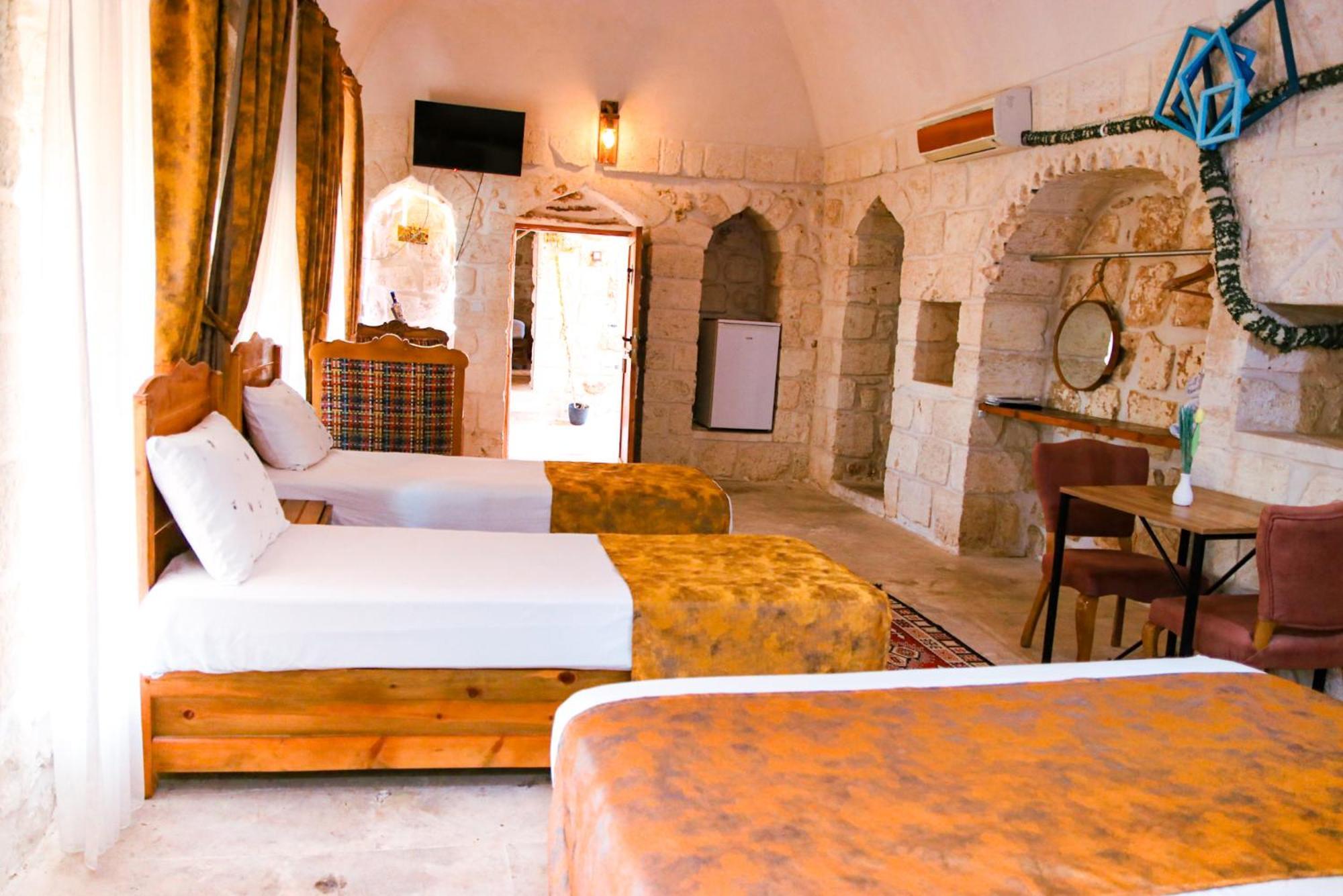 Mons Masius Hotel Teras Midyat Exterior photo
