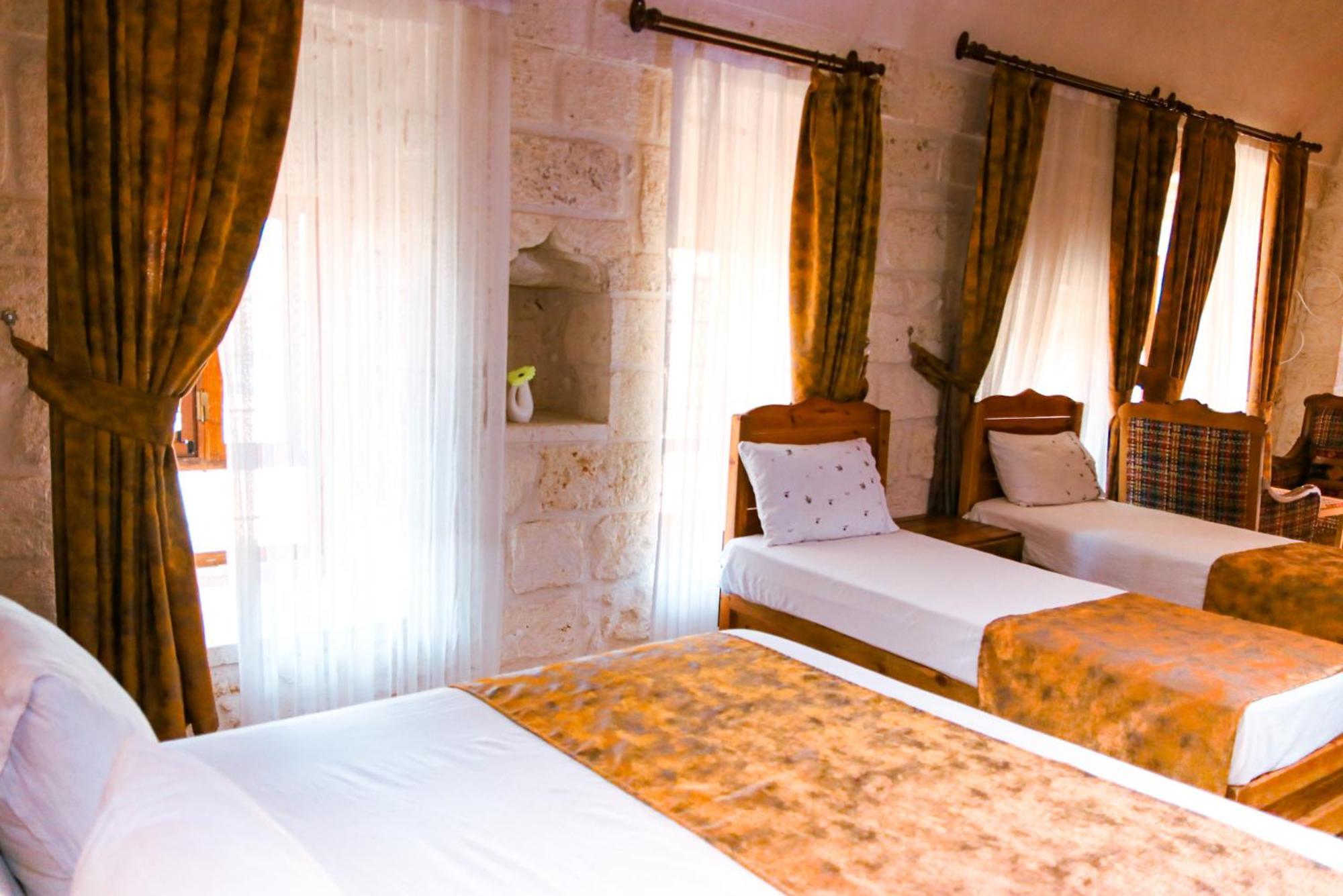 Mons Masius Hotel Teras Midyat Exterior photo